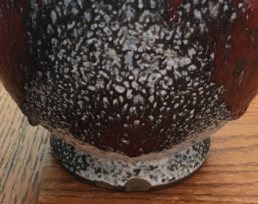 Bückeburg vase, chips on bottom edge