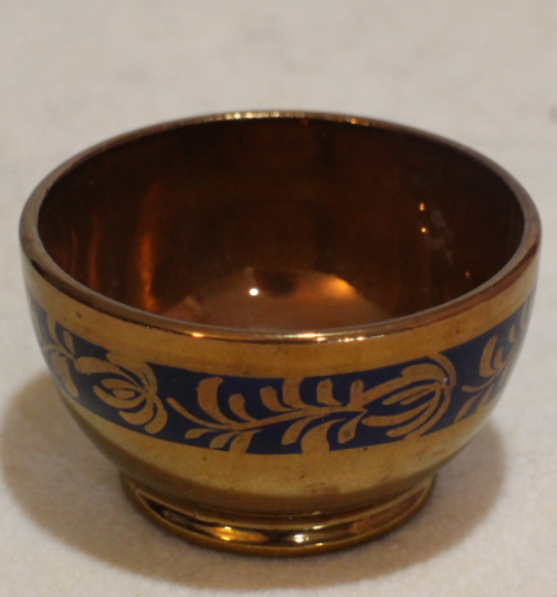 Copper luster bowl