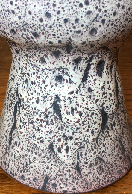 Gramann Töpferei Römhild Waisted Vase with purple volcanic glaze, detail photo