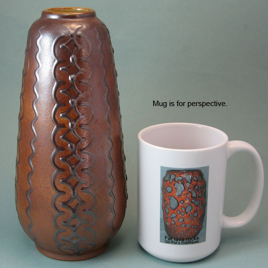 Lausitzer vase with mug