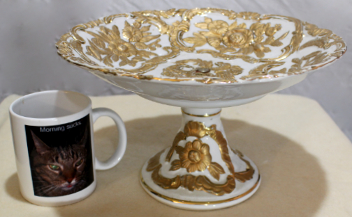 Porcelain compote with embossed roses